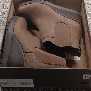 Crown Vintage Marleen Wedge Chelsea Boot